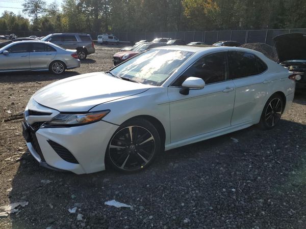 2019 TOYOTA CAMRY XSE