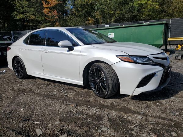 2019 TOYOTA CAMRY XSE
