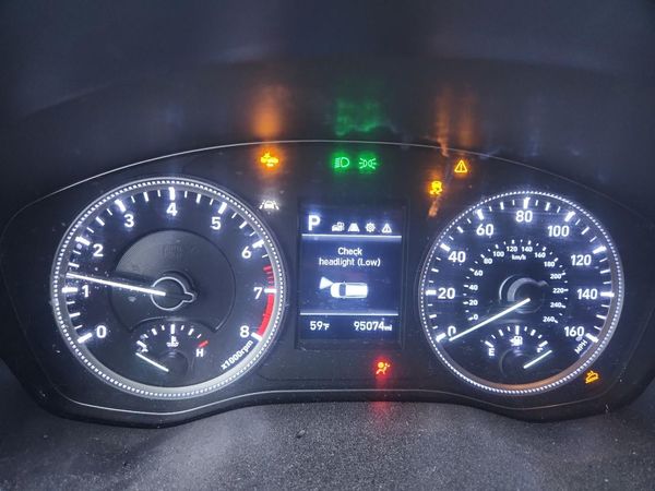 2019 HYUNDAI SANTA FE SE
