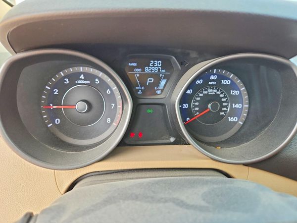 2013 HYUNDAI ELANTRA