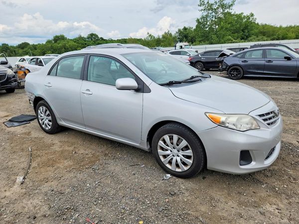 2013 TOYOTA COROLLA