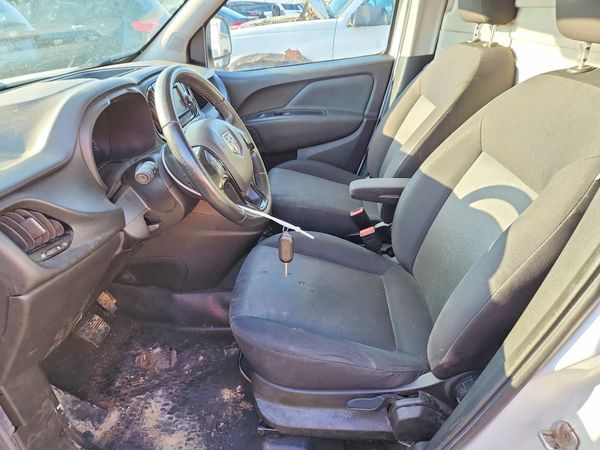 2015 RAM PROMASTER CITY SLT