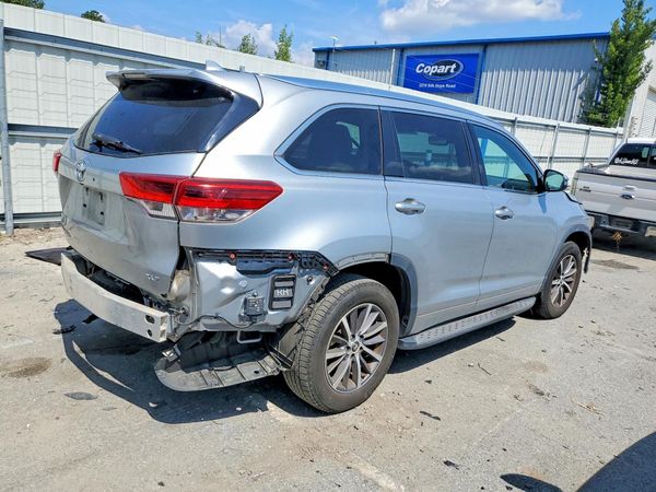 2018 TOYOTA HIGHLANDER SE/XLE