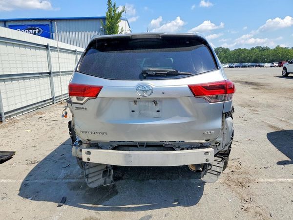 2018 TOYOTA HIGHLANDER SE/XLE