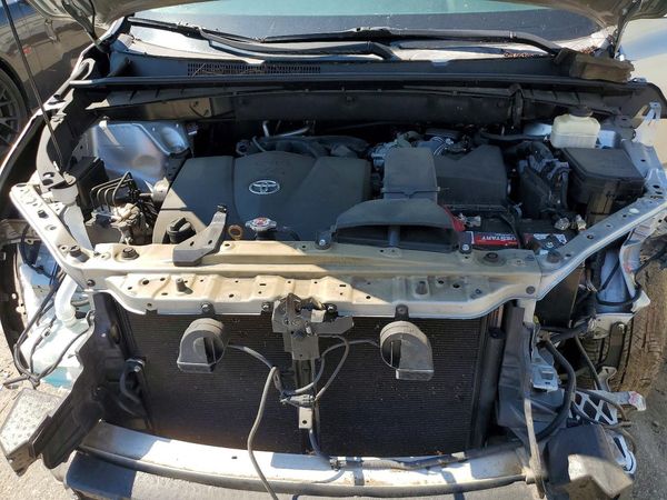 2018 TOYOTA HIGHLANDER SE/XLE