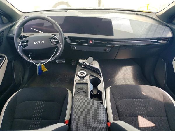 2023 KIA EV6