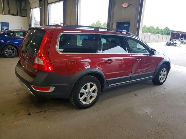 2013 VOLVO XC70