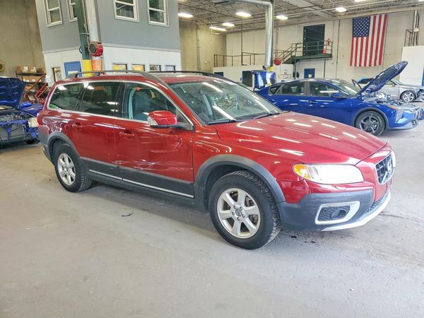 2013 VOLVO XC70