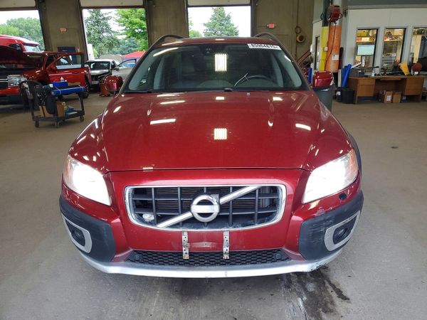 2013 VOLVO XC70