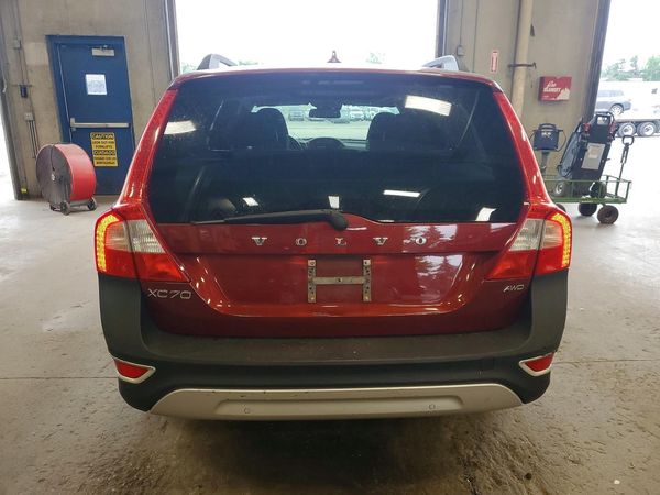 2013 VOLVO XC70