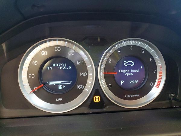 2013 VOLVO XC70