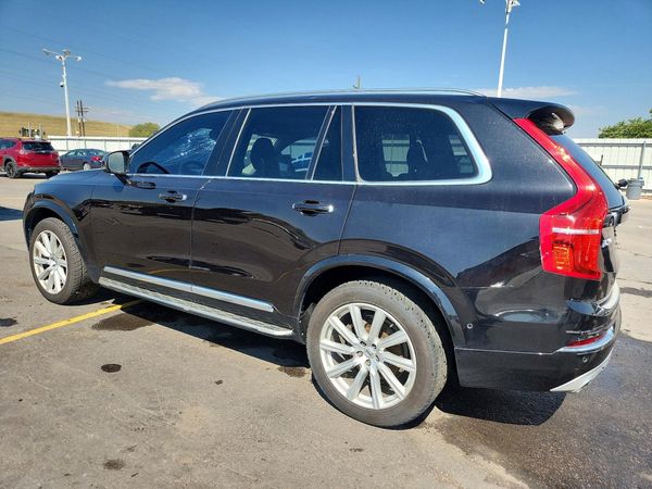 2016 VOLVO XC90
