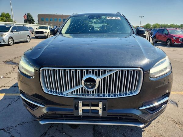 2016 VOLVO XC90