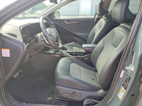 2023 KIA NIRO EX