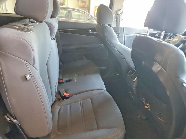 2018 KIA SORENTO L, LX