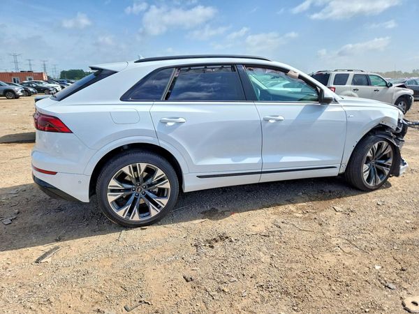 2025 AUDI Q8