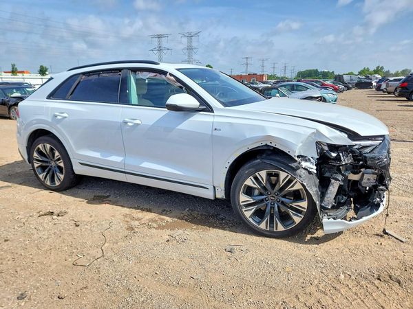 2025 AUDI Q8