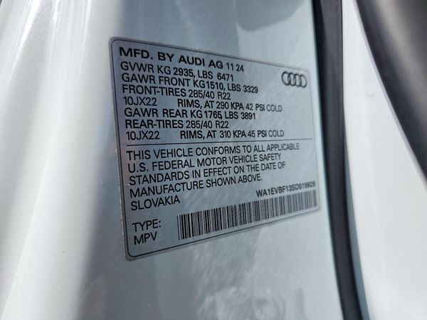 2025 AUDI Q8