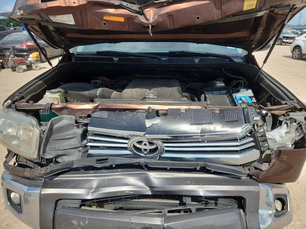 2016 TOYOTA TUNDRA