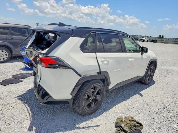 2019 TOYOTA RAV4 XSE HV 4WD