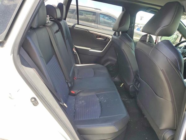 2019 TOYOTA RAV4 XSE HV 4WD