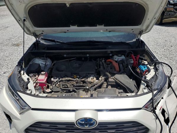 2019 TOYOTA RAV4 XSE HV 4WD