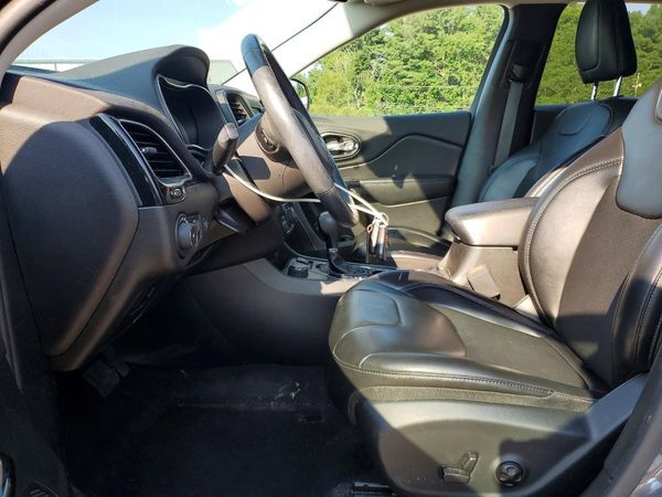 2019 JEEP CHEROKEE LATITUDE PLUS 4X4