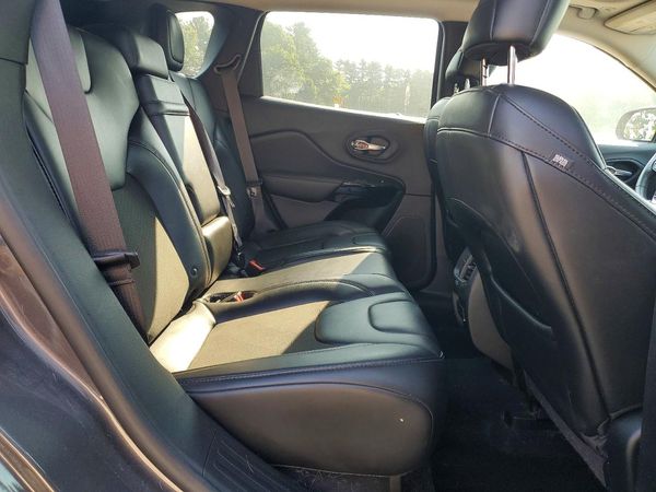 2019 JEEP CHEROKEE LATITUDE PLUS 4X4
