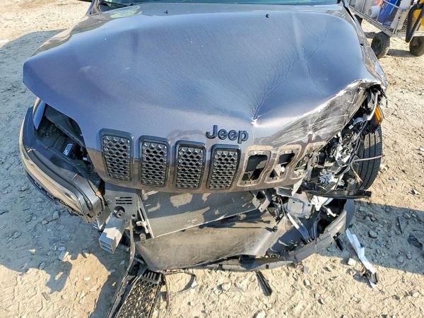 2019 JEEP CHEROKEE LATITUDE PLUS 4X4