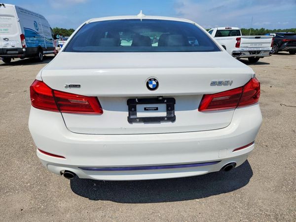 2018 BMW 530