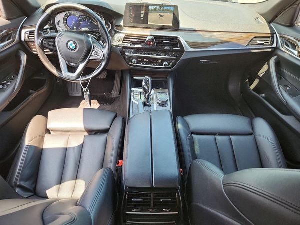 2018 BMW 530