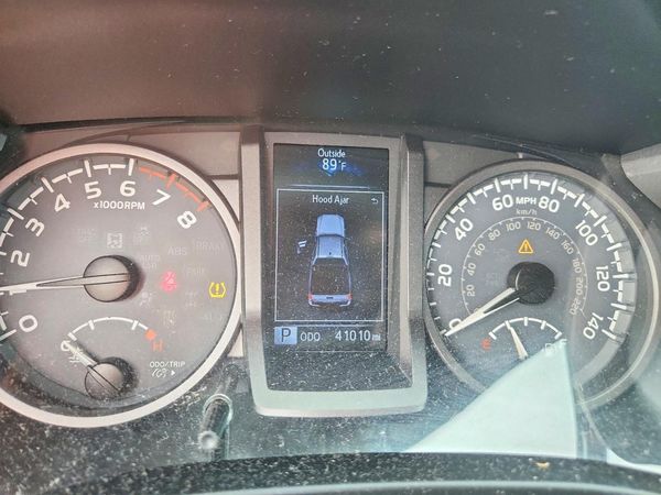 2017 TOYOTA TACOMA