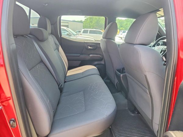 2017 TOYOTA TACOMA