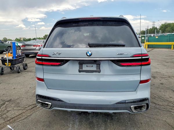 2023 BMW X7 xDrive40i