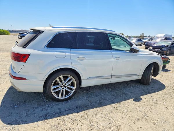 2018 AUDI Q7 quattro Prestige
