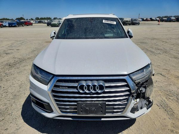 2018 AUDI Q7 quattro Prestige