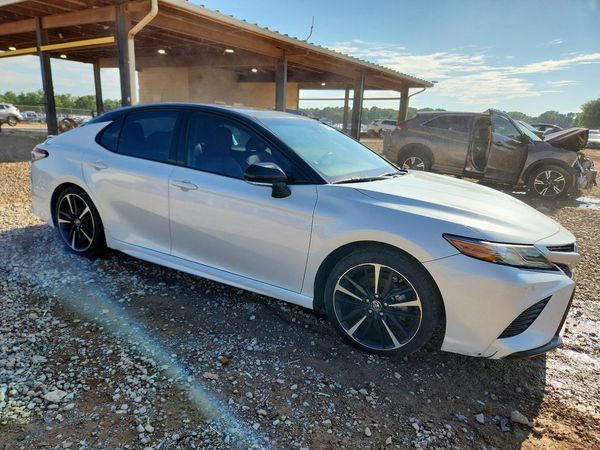 2018 TOYOTA CAMRY XSE