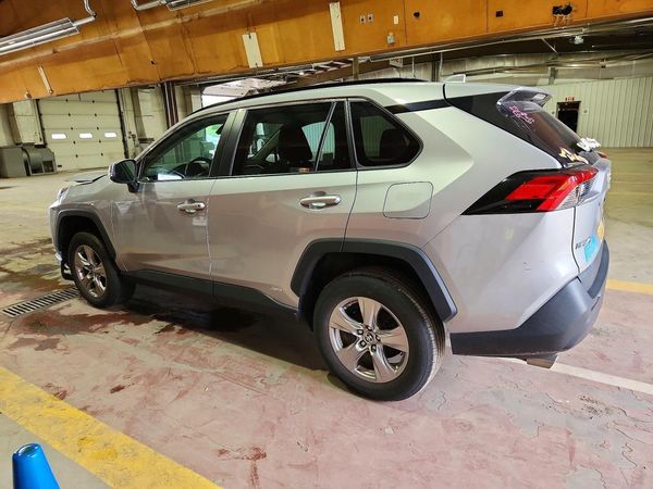 2022 TOYOTA RAV4 LE