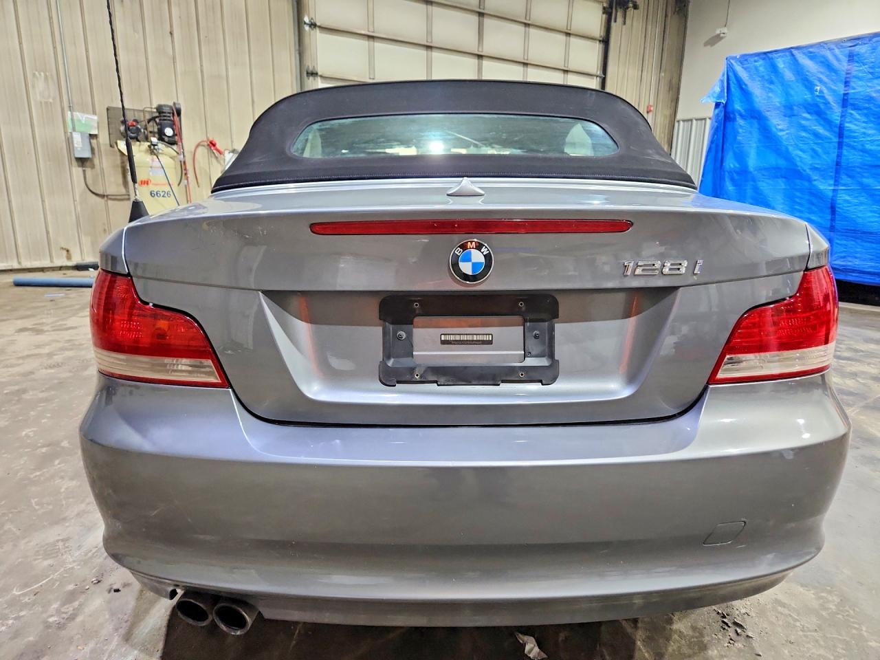 2011 BMW 128