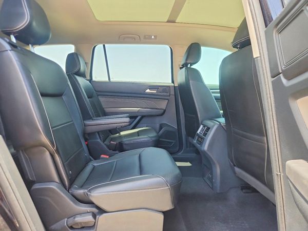 2022 VOLKSWAGEN ATLAS SE w/ Tech