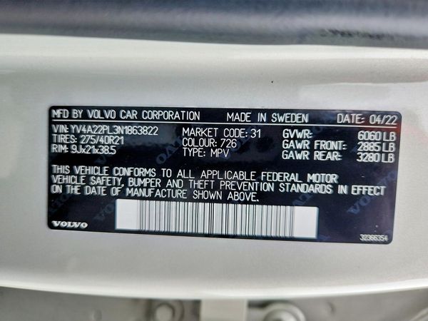 2022 VOLVO XC90