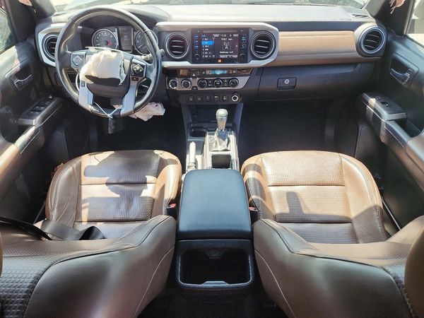 2017 TOYOTA TACOMA Limited