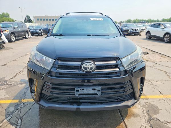 2019 TOYOTA HIGHLANDER SE/XLE