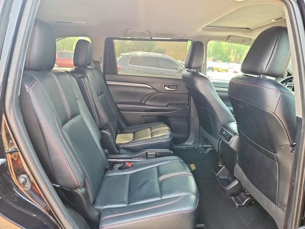 2019 TOYOTA HIGHLANDER SE/XLE