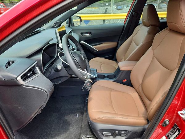2026 TOYOTA COROLLA CROSS