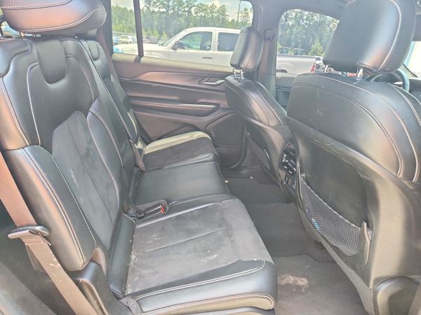 2024 JEEP GRAND CHEROKEE L LAREDO 4X4
