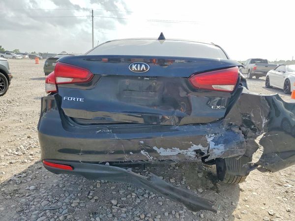 2017 KIA FORTE