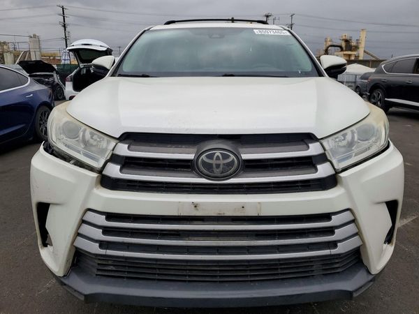 2018 TOYOTA HIGHLANDER LE/LE Plus