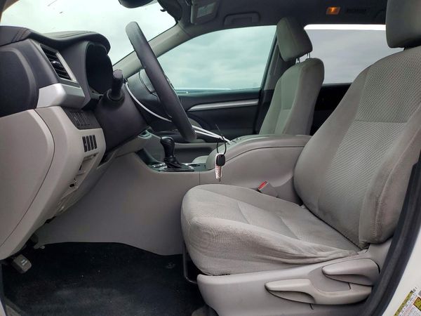 2018 TOYOTA HIGHLANDER LE/LE Plus