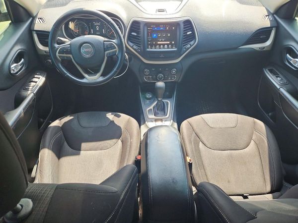 2015 JEEP CHEROKEE LATITUDE 4X4